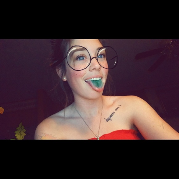 Meet your Posher, Skylar - Picture 6 of 8